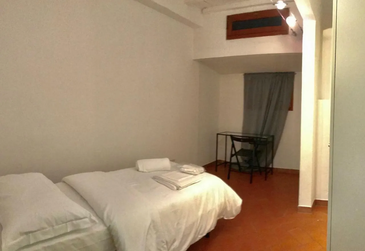 Alfani Second Floor Apartment Florence